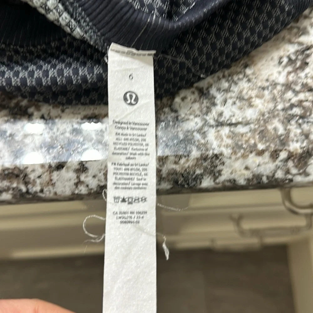 Like New Lululemon Restless Pullover - Picture 5 of 5